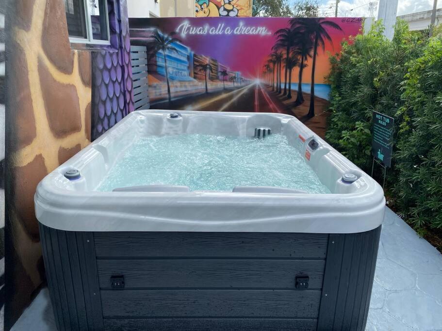 Unique Miami Art Escape W/ Hottub, Arcade & Murals Extérieur photo
